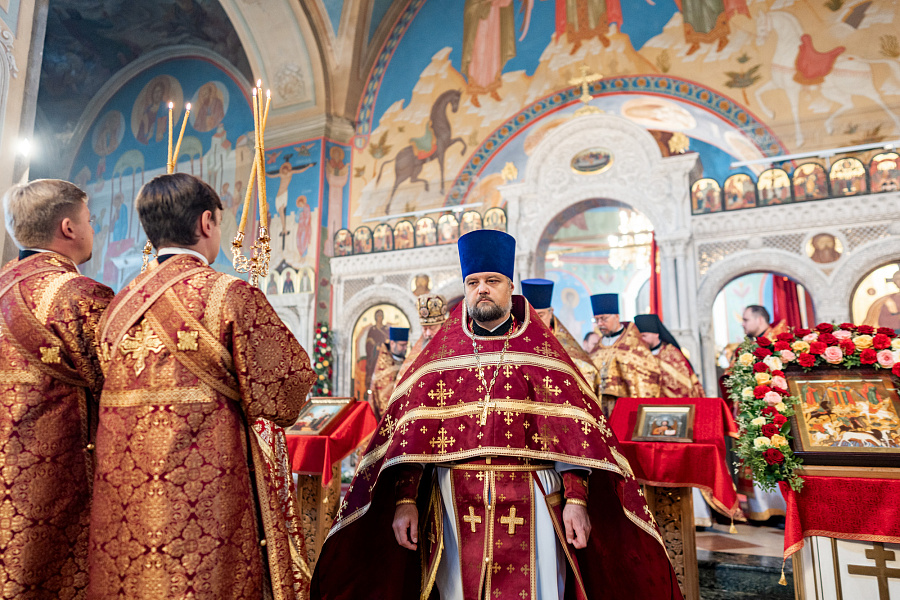 Архиерейское богослужение в храме мучеников Флора и Лавра села Ям г.о. Домодедово